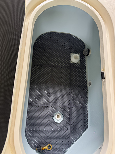 yellowfin 24 CE bay boat release well